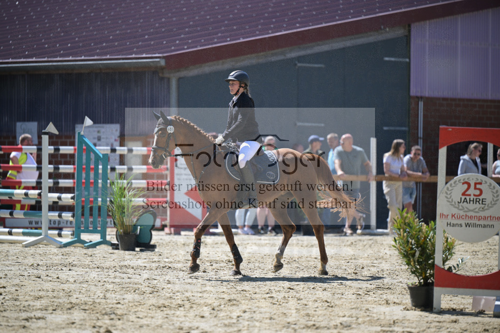 DOS_0593 | Entdecke hochwertige Reitturnierfotos von Foto Oger. Professionell, emotional und authentisch – jetzt Lieblingsmomente im Shop bestellen.Deutschlandweite Turnierfotografie. - Realisiert mit Pictrs.com