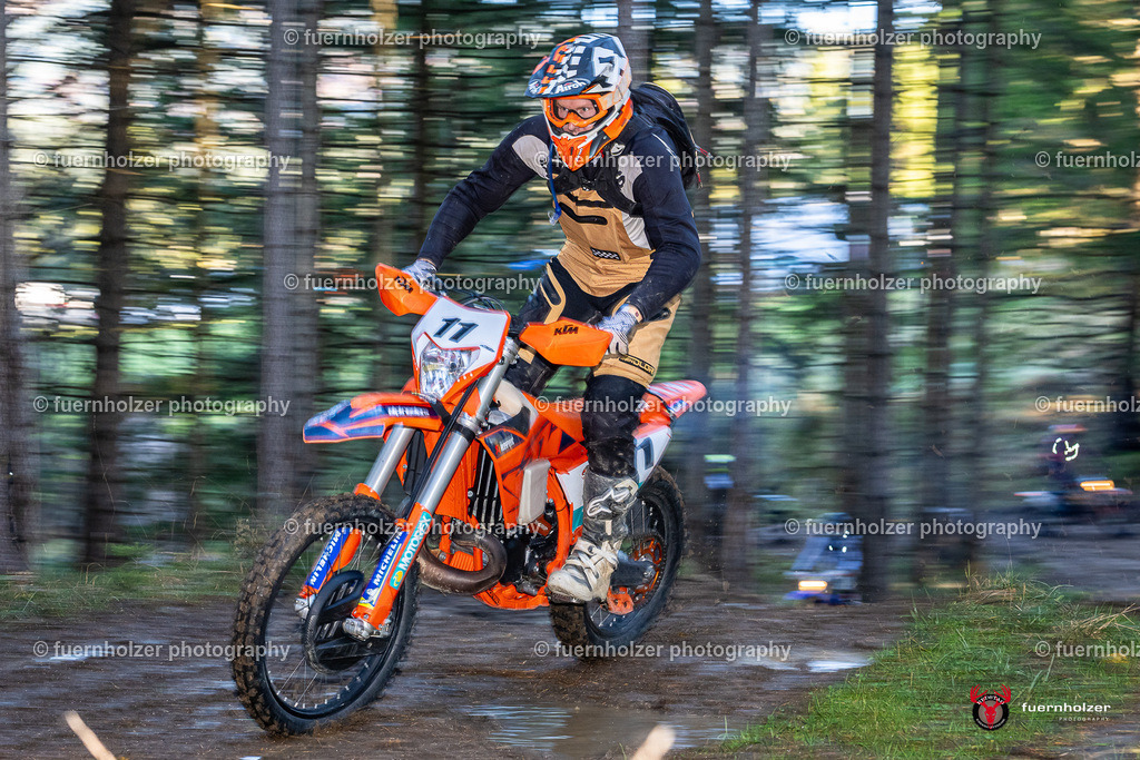 fuernholzer_251026-C1-50-2 | Fotografische Impressionen von der Red Stag Enduro Extreme by fuernholzer-photography.com. Endurosport in Österreich fotografisch festgehalten von fuernholzer. Auftragsfotografie für Private, Gewerbefotos und Industriefotografie. Eventfotografie, Sportfotografie und Motorsportfotografie. Anbieter von Fotoworkshops, Fototraining, fotografischen Vorträgen und Fotoseminaren.
