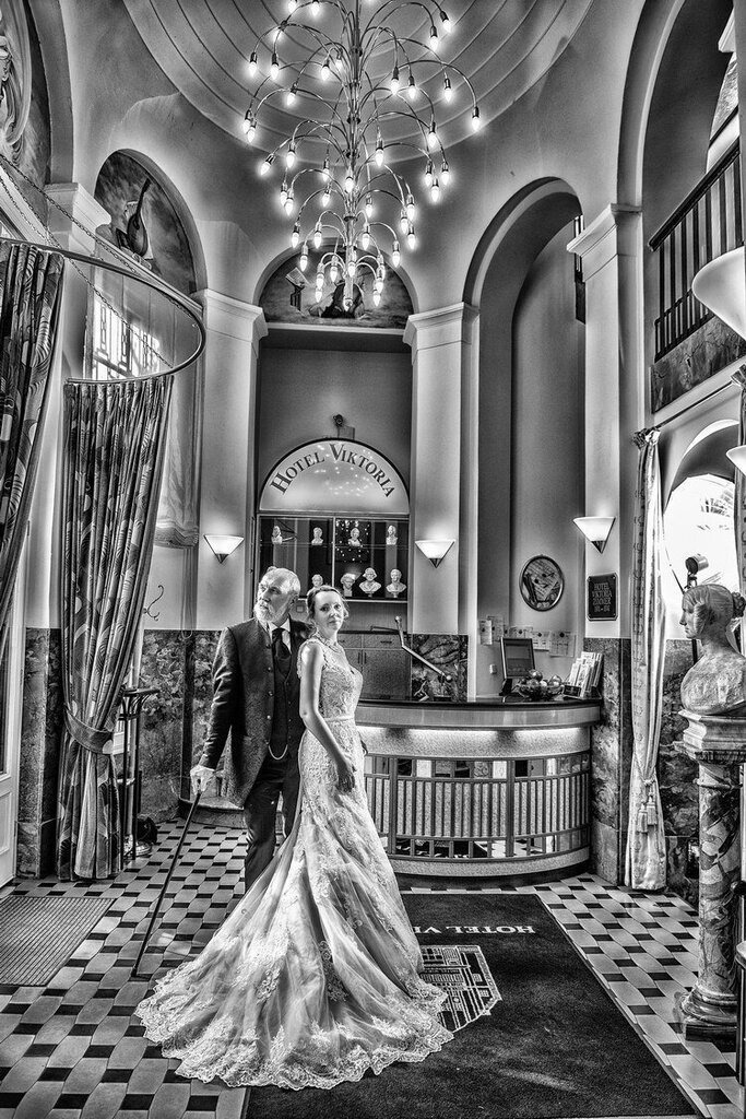 Hochzeit_Fotoshooting_054 | Mein Name ist Arkadius. Ich fotografiere Ihre Hochzeit in Frankfurt und im Umkreis von 200 km. Als Fotograf bin ich noch bekannt im Bereich Business- und Modefotografie.