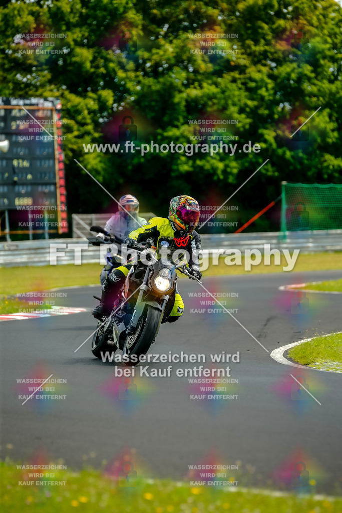 VBK-4801 | Hier findet Ihr Bilder von Touristenfahrten auf der Nürburgring Nordschleife oder von anderen Veranstaltungen die ich besucht habe. Viel Spass beim Durch Schauen 