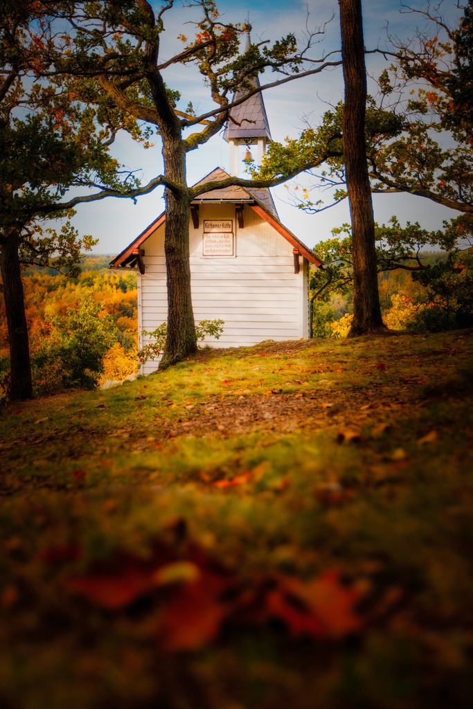 Köthener Hütte im Herbst | Wir machen aus Ihren Bildern Erinnerungen für die Ewigkeit | Hochwertige Fotografien für Ihr zu Hause. - Realisiert mit Pictrs.com