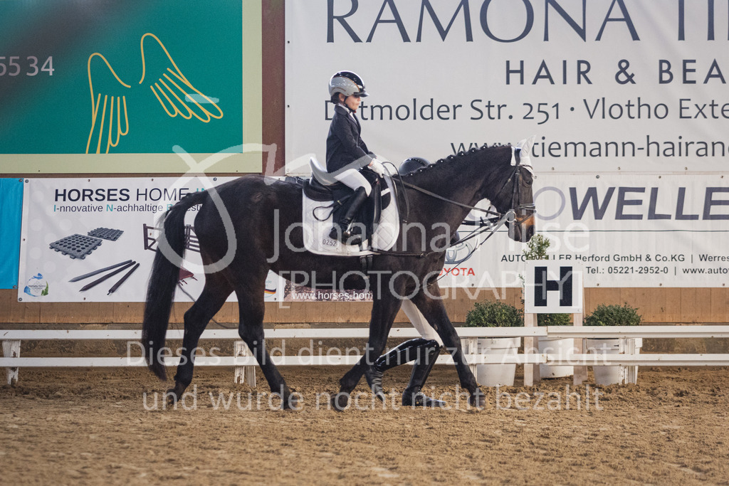 230319_HF-Schwm_Führzügel-207 | Herford-Schwarzenmoor, Dressurtag 2023, Führzügel-WB