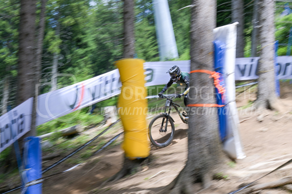 UCI Mountain Bike World Cup Lenzerheide 2022 - Downhill - 9. July 2022 | UCI Mountain Bike World Cup Lenzerheide 2022 - Downhill
Bike Kingdom, Lenzerheide
#129 WEBER Lutz (SUI)
Bild: Sportfotografie Markus Aeschimann | www.markus-aeschimann.ch - Realisiert mit Pictrs.com