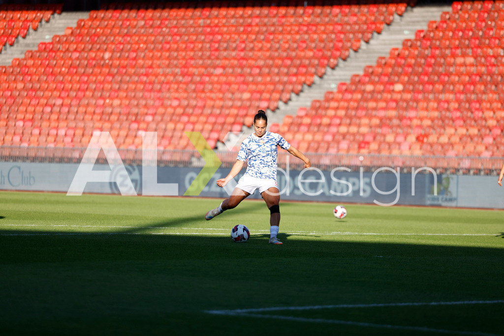 GC Zürich vs FC Zürich - AXA Women’s Super League Playoffs - Stadion Letzigrund | KAYLA MCKENNA of Grasshopper Club Zürich before the AXA Women’s Super League Playoffs quarter-final second leg between GC Zürich and FC Zürich at Stadion Letzigrund, Zurich, Switzerland. - Realisiert mit Pictrs.com
