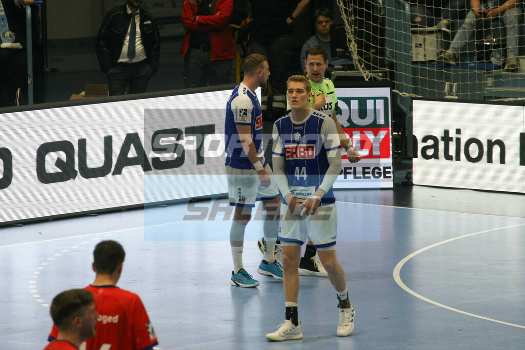 VFL Gummersbach - Füchse Berlin | Tom Jansen mit Fingertape - © Sportfoto-Sale (MK) - Realisiert mit Pictrs.com