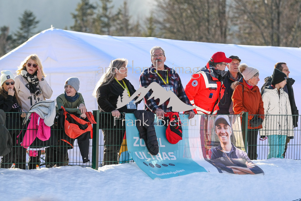 993T1972 | Medien- Sport- Entertainmentfotos