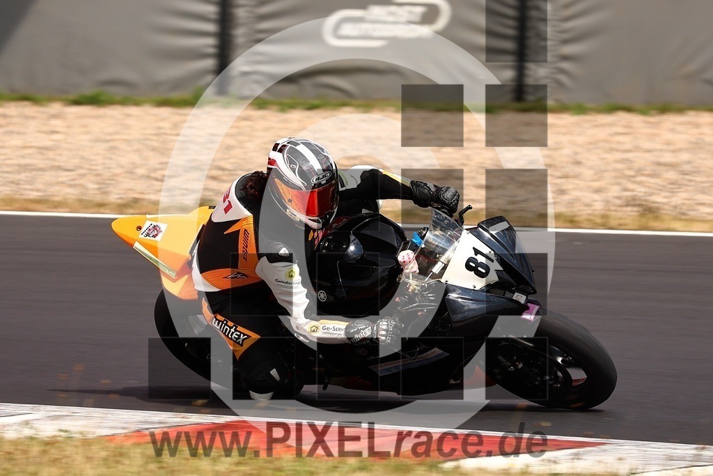 0081-20250719_05311 | Schöne Erinnerungen an spannende Momente - das festzuhalten ist unser Job. PIXELrace.de ist seit 2003 auf den Rennstrecken Europas unterwegs um die Action draußen beim Fahren und die wunderbare Stimmung imm Fahrerlager für euch einzufangen.