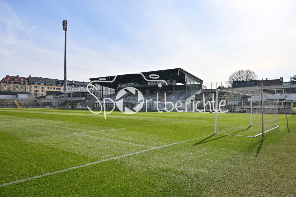 FC Bayern Amateure - 1. FC Schweinfurt 05 | Ein Blick ins Stadion an der Gruenwalder Strasse in Muenchen / Gruenwalder Stadion / Innen / Symbolbild / TSV 1860 Muenchen / Muenchner Loewen / Giesing / Symbolbild / 3. Liga / Regionalliga Bayern / Regionalliga Bayern: FC Bayern Muenchen II - 1. FC Schweinfurt 1905, Gruenwalder Stadion am 22.02.2025