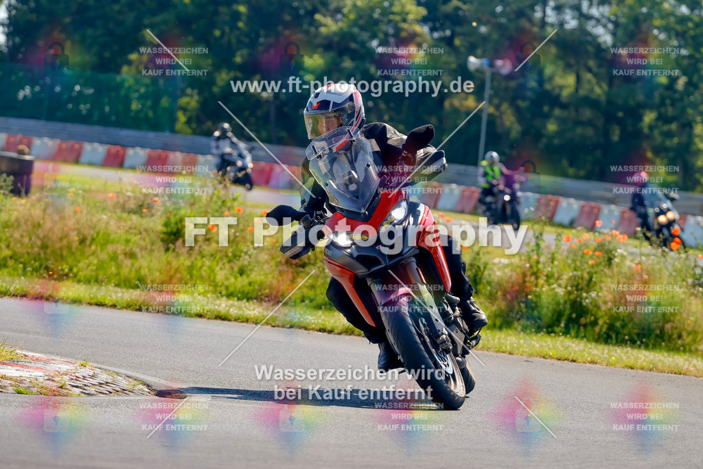 _MOT9078 | Hier findet Ihr Bilder von Touristenfahrten auf der Nürburgring Nordschleife oder von anderen Veranstaltungen die ich besucht habe. Viel Spass beim Durch Schauen 