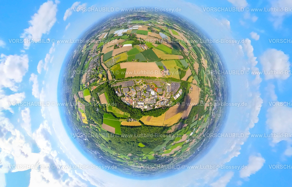 Bottrop230520084KirchhelleMoviePark | Luftbild, Movie Park Germany, Themenpark, Wiesen und Felder, Erdkugel, Fisheye Aufnahme, Fischaugen Aufnahme, 360 Grad Aufnahme, Kirchhellen-Nord-Ost, Bottrop, Ruhrgebiet, Nordrhein-Westfalen, Deutschland