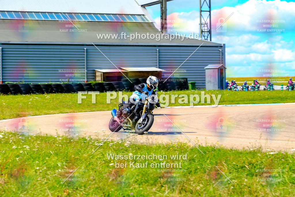 037-6101 | Hier findet Ihr Bilder von Touristenfahrten auf der Nürburgring Nordschleife oder von anderen Veranstaltungen die ich besucht habe. Viel Spass beim Durch Schauen 