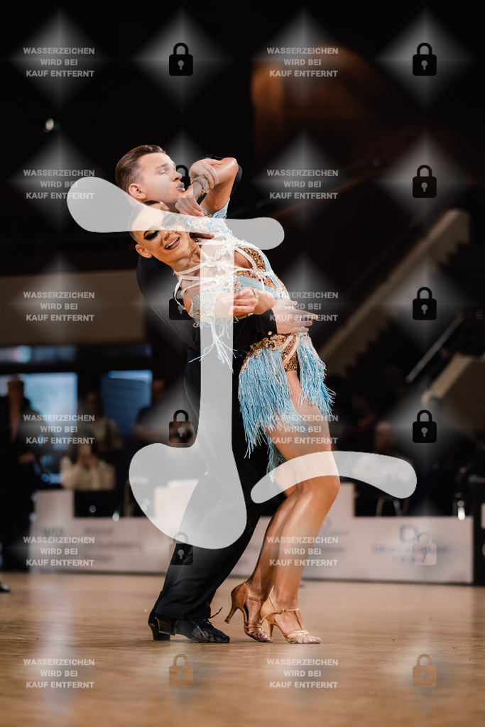 Goldstadtpokal 2025 - WDSF Open Latin Youth 18th (75) Julian Post _ Janina Post (TanzCentrum Gold und Silber Bremen)-2025-01-25-6862 | Webshop for digital downloads and prints of dance sport, event & show photographer Julian Link - Realisiert mit Pictrs.com