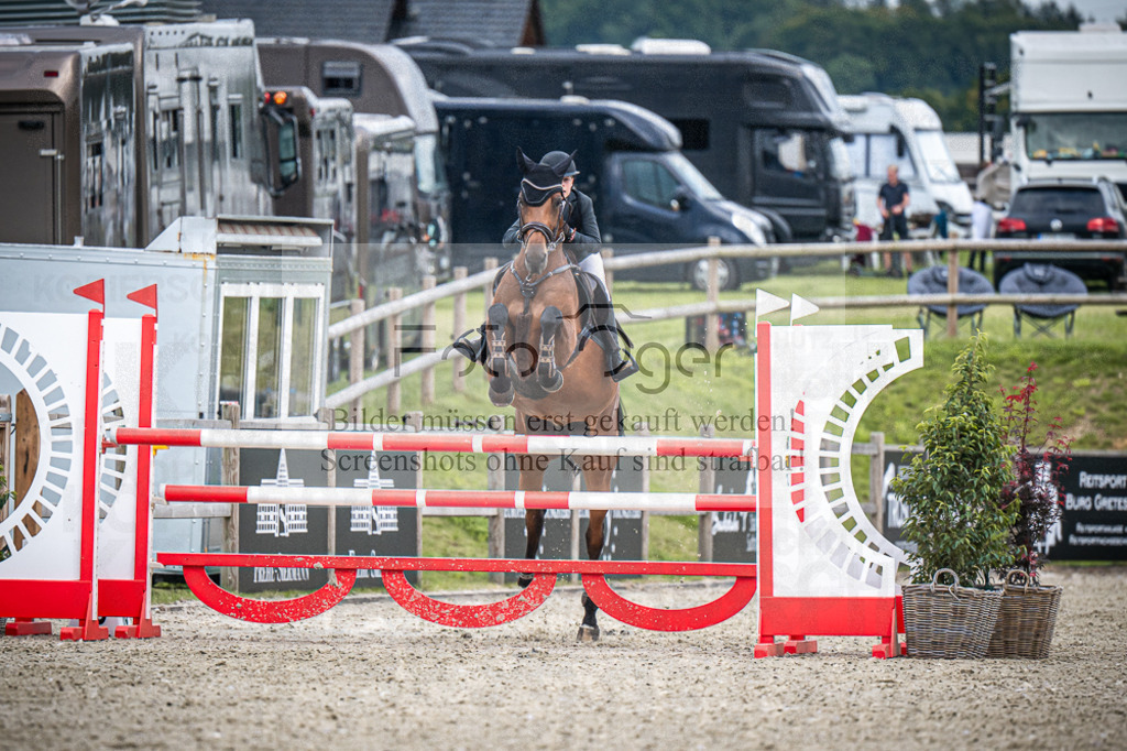 DOS_4645 | Entdecke hochwertige Reitturnierfotos von Foto Oger. Professionell, emotional und authentisch – jetzt Lieblingsmomente im Shop bestellen.Deutschlandweite Turnierfotografie. - Realisiert mit Pictrs.com