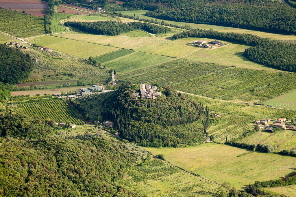 Vue aérienne: Vue de la ville à Poggio Santa Cecilia dans le département Toscane, Italie – .Photo: IMG_28413.jpg prise le 03/06/2010 par Werner Riehm/FLY-FOTO.eu – Résolution de l'original: 4752 x 3168 px