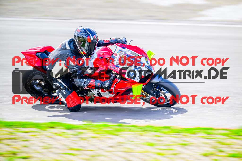 MaZZes_FotoMatrix_240911_6007705_6940 | GELB