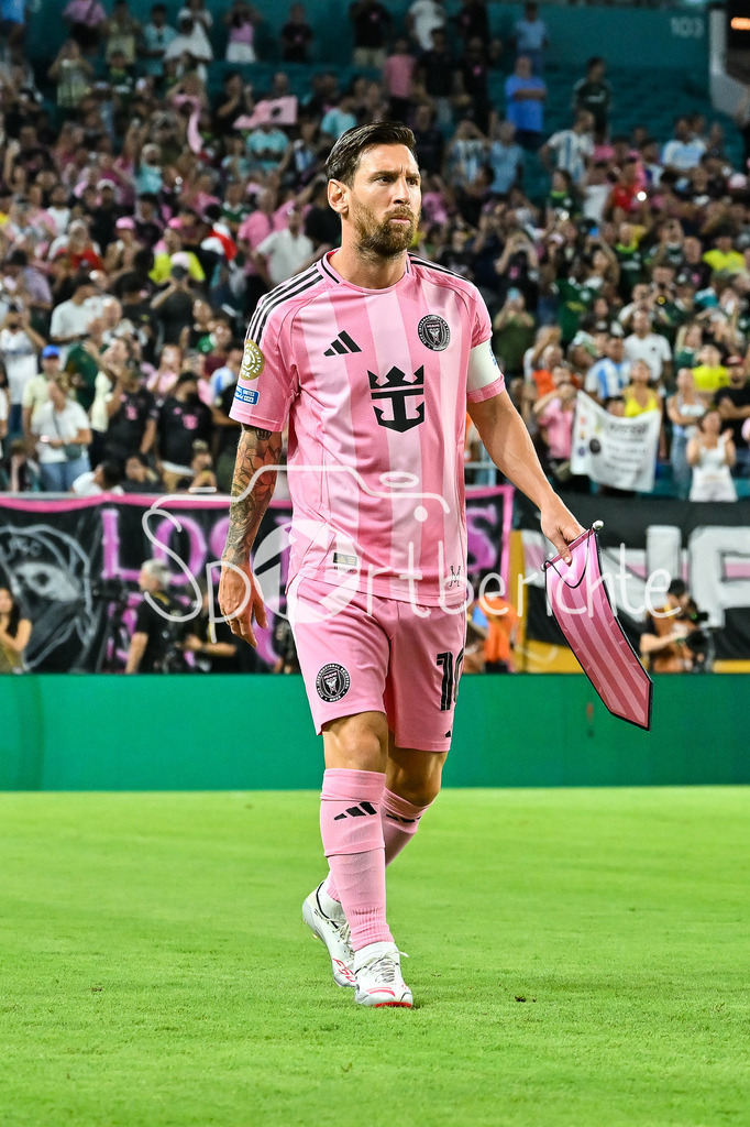 Inter Miami CF - Palmeiras Sao Paulo | im Bild Lionel MESSI (Inter Miami 10) / Einzelfoto / Freisteller / FIFA Club World Cup: Inter Miami CF - Palmeiras Sao Paulo, Hard Rock Stadium am 23.06.2025 / NOT FOR SALE IN USA
