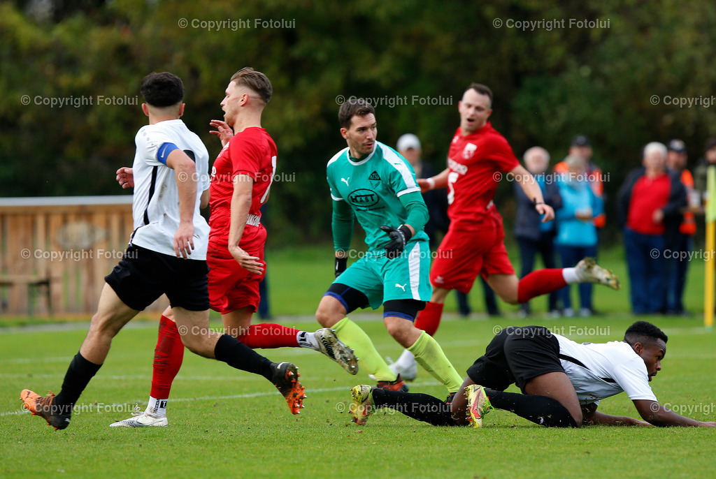 A_LUI_221022_17 | SPORT,FUSSBALL,LT1 OOE LIGA ASKOE OEDT-ATSV STADL-PAURA 22.10-2022 IM BILD: (OEDT) UND  (STADL-PAURA) FOTO:FOTOLUI