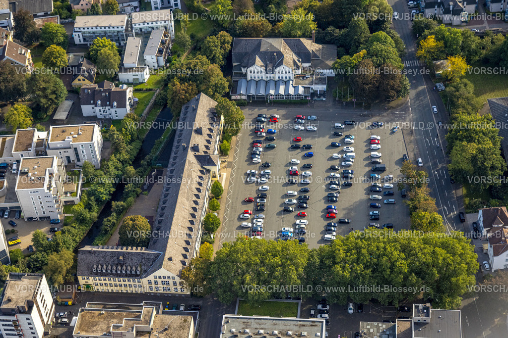 Siegen230912269 | Luftbild, Lindenschule und Parkplatz Bismarckplatz Weidenau, Weidenau-West, Siegen, Siegerland, Nordrhein-Westfalen, Deutschland