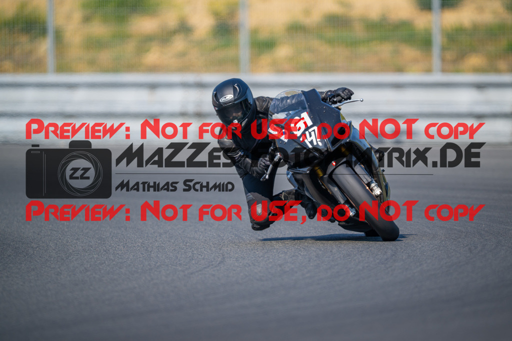 MaZZes-Fotomatrix-20260805-522813 | OPEN