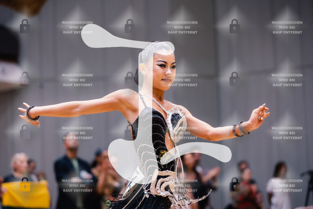 GOC 2025 - WDSF Solo Junior II Latin Female - 2025-08-21-8506 | Webshop for digital downloads and prints of dance sport, event & show photographer Julian Link - Realisiert mit Pictrs.com