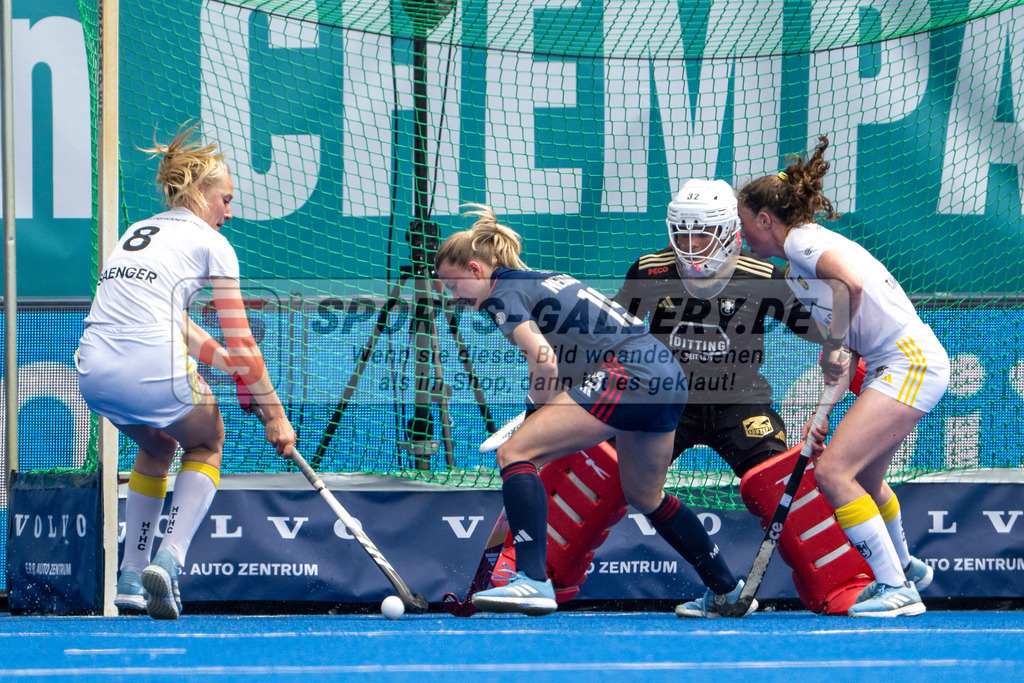 Final4_20250531-1304-Z09_2566 | Krefeld, Deutschland, 31.05.2025:  Feldhockey Final4 2025 – „Deutsche Feldhockey-Meisterschaften 2025“ im Gerd-Wellen-Hockeyanlage am 31.05.2025 in Krefeld, Deutschland. (Foto von Kramhöller/Fehrmann/Kaste)Krefeld, Germany, 31.05.2025: Feldhockey Final4 2025 – „Deutsche Feldhockey-Meisterschaften 2025“ in Gerd-Wellen-Hockeyanlage at 31.05.2025 in Krefeld, Deutschland. (Foto from Kramhöller/Fehrmann/Kaste)