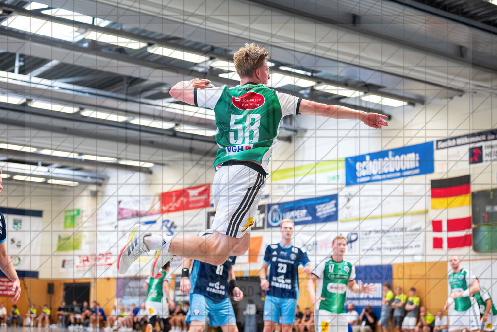 IHC 2026 - TSV Hannover-Burgdorf vs. HC Hamburg | Daniel Weber (TSV Hannover-Burgdorf #58); IHC 2026 - TSV Hannover-Burgdorf vs. HC Hamburg am 09.08.26 in Sporthalle KGS, Schneverdingen - Realisiert mit Pictrs.com