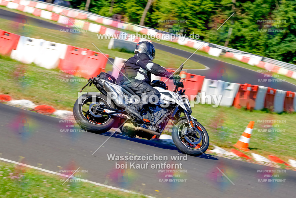 _MOT8817 | Hier findet Ihr Bilder von Touristenfahrten auf der Nürburgring Nordschleife oder von anderen Veranstaltungen die ich besucht habe. Viel Spass beim Durch Schauen 