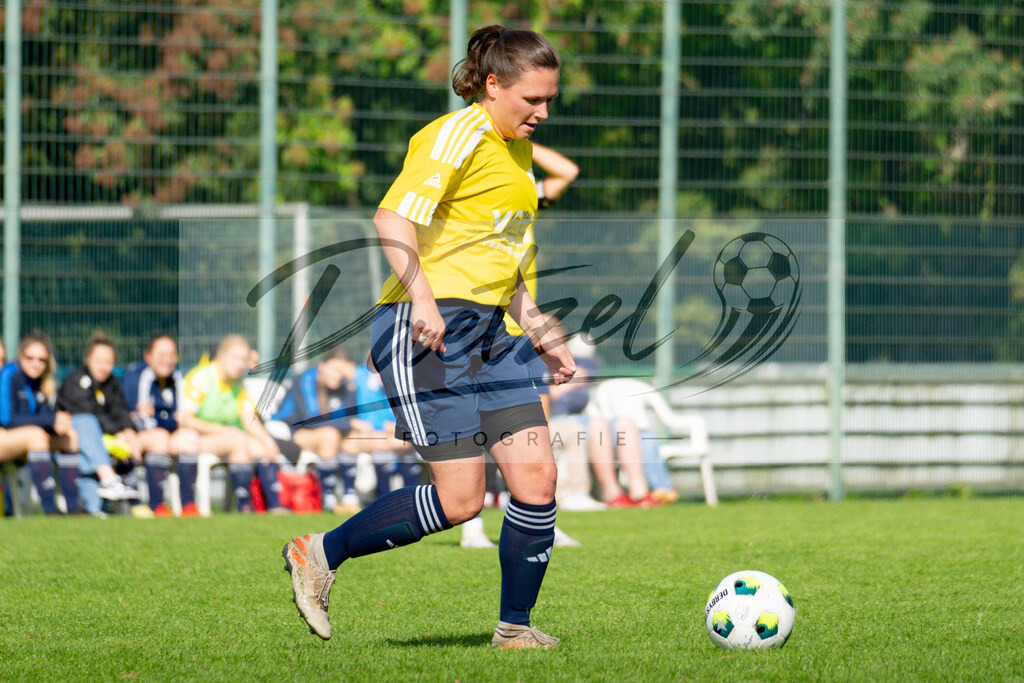 20260906_RULSVK_0008 | Fußball, Frauen:   beim Spiel der Kreisliga zwischen SG Rulle/Haste vs. SV Kettenkamp am 06.09.2026 im Stavermann-Sportpark in Rulle/Wallenhorst, Deutschland.(Foto von Nico Paetzel) - Realisiert mit Pictrs.com