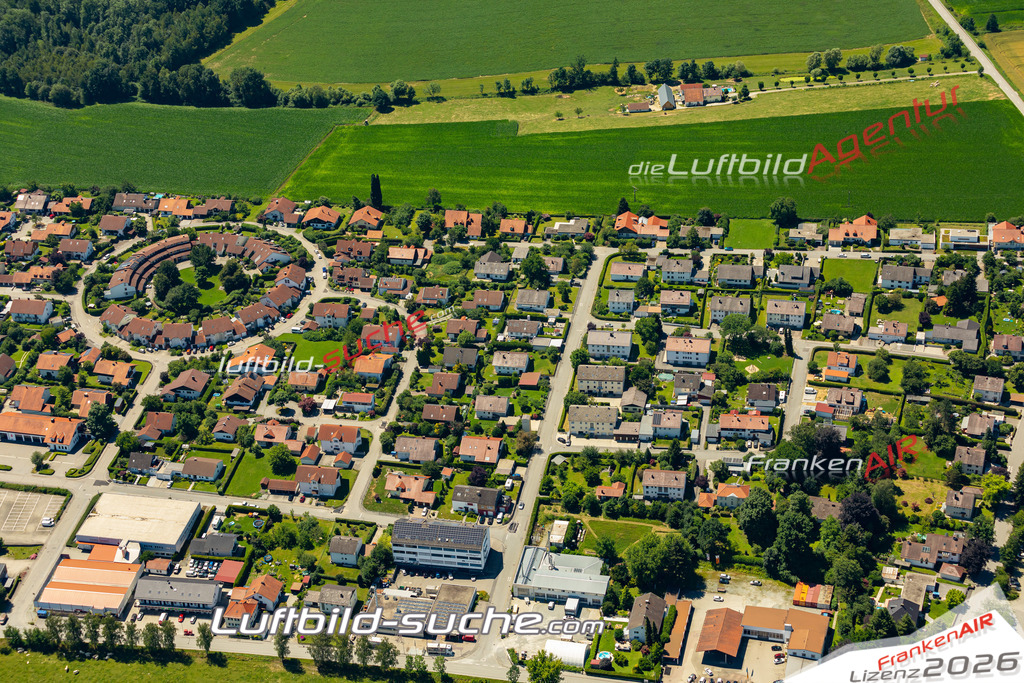 Aktuelles Luftbild von  Fürstenzell - Die Luftaufnahme wurde 2022 mittels UL-Flugzeug erstellt ( keine Drohne ) - hochauflösende Kamera-Systeme von  Canon -Beste Qualität - Für grossformatige Ausdrucke geeignet. Die Geschenkidee !