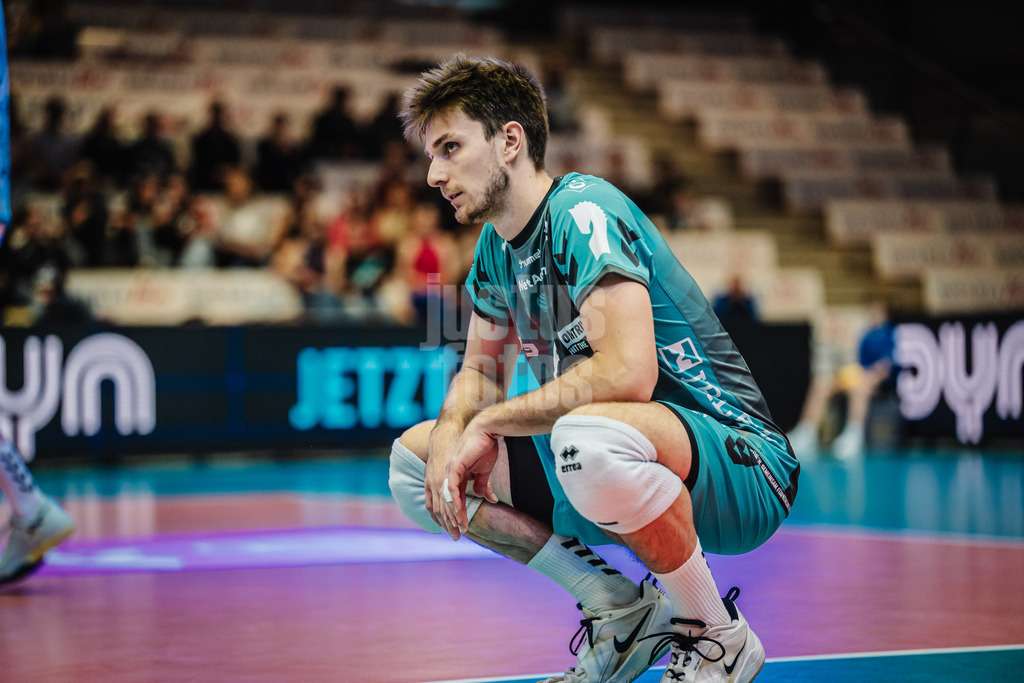 Volleyball | Herren | Saison 2025/2026 | Volleyball Ligacup | SWD powervolleys Düren vs. Energiequelle Netzhoppers KW | 12.10.2024 | Troy Gooch (#6, SWD powervolleys Düren)