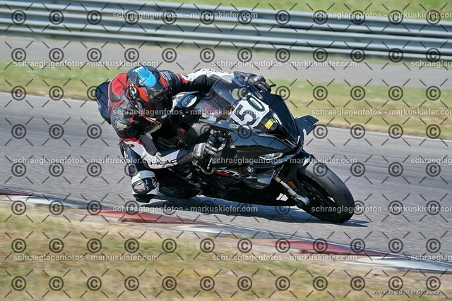 25bt04-0350 | markuskiefer.com - Realisiert mit Pictrs.com