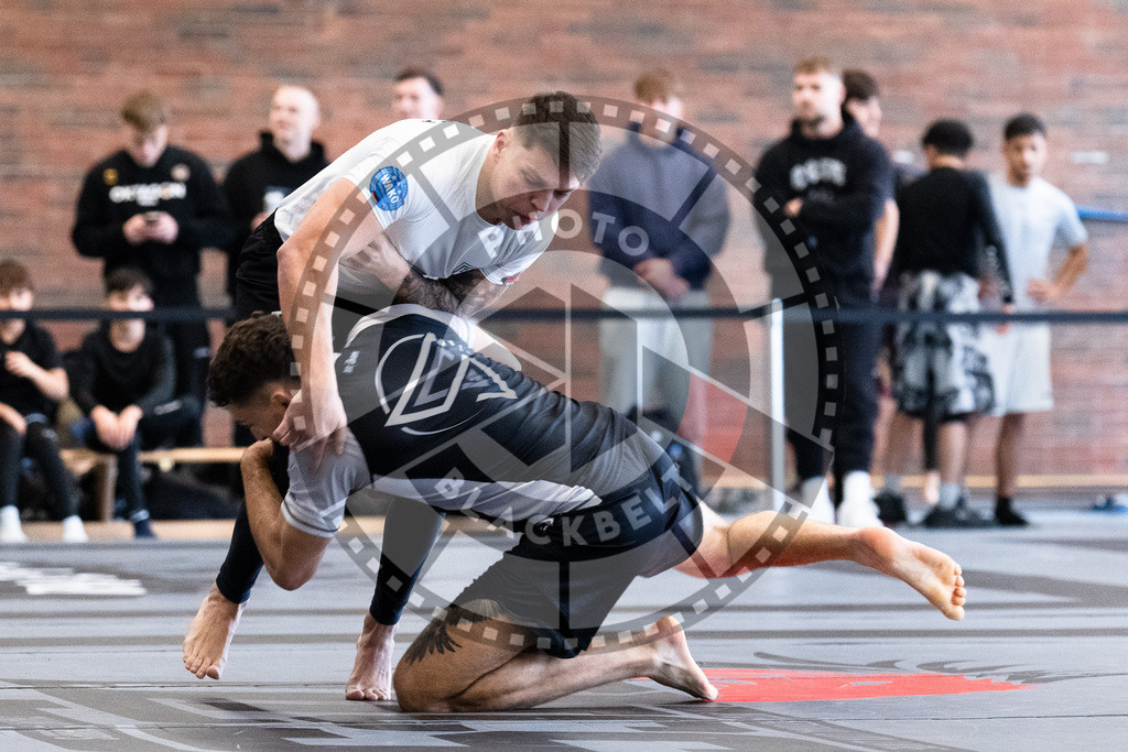 20251129PBB5404 | Fighters compete during the luta livre competition ILLCS XI winter edition on November 29, 2025 in Hannover, Germany.