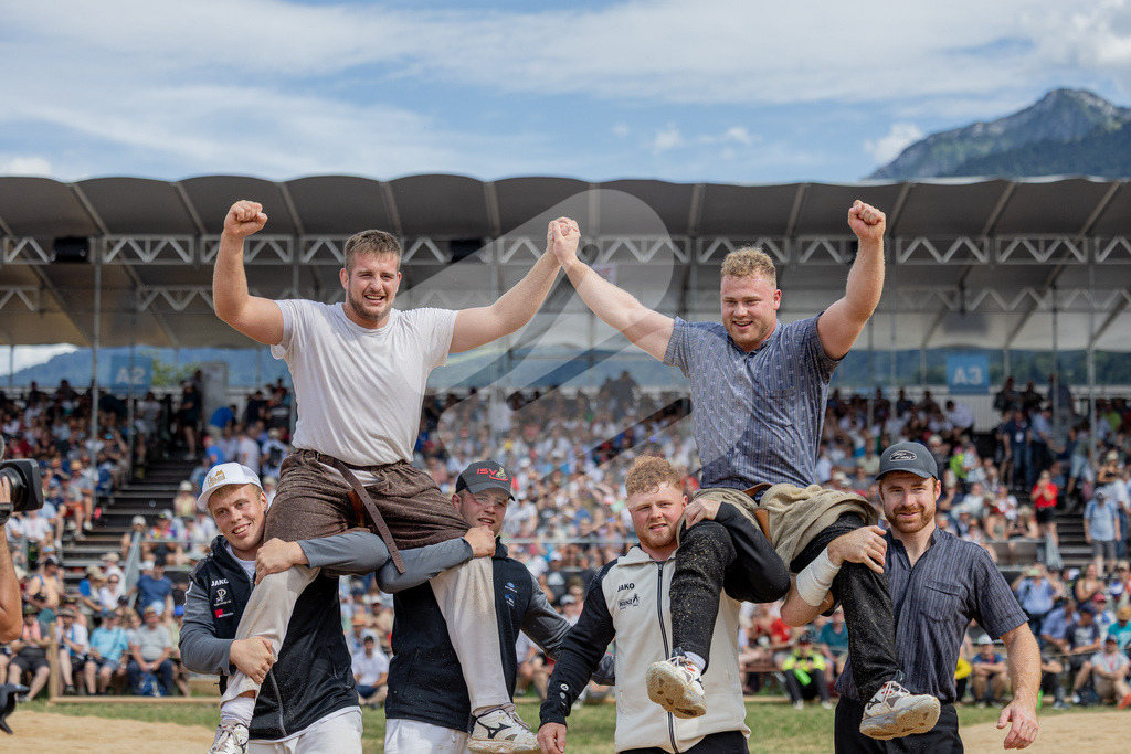 ISAF2026_6G_00335 | Die beiden Sieger Lustenberger Marc und Schwyzer Samuel - Realisiert mit Pictrs.com