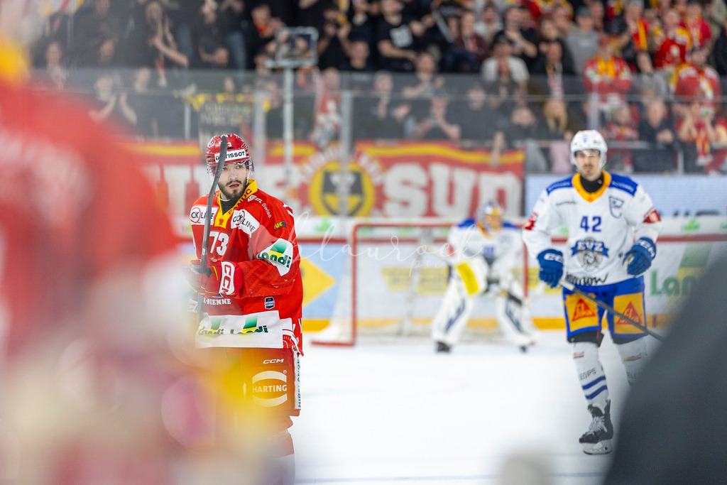 EHCB vs EVZ 20260227_WB-7625 | Sportbilder, Sportfotograf, Hochzeits- und Eventfotografin, Flugshows, Portraits und Tiershooting, Aviation, Downhill, Nationalleague, Swissleague, International