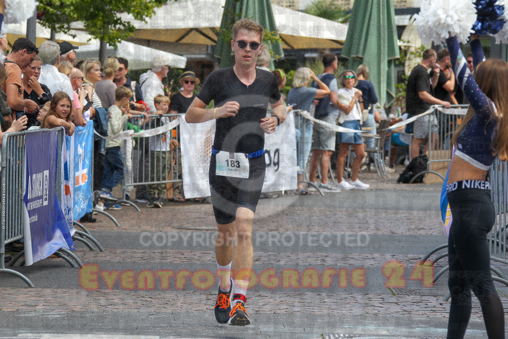 250824_1250_EV4_9563 | Sportfotografie im Rhein-Sieg Kreis, Köln, Bonn, NRW, Rheinland Pfalz, Hessen, etc. Unser Tätigkeitsfeld umfasst den Laufsport vom Volkslauf über den Marathon, Duathlon, Triathon bis zum Ultralauf wie Kölnpfad Ultra oder Schindertrail.