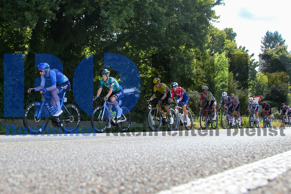 SES_DEUTOU20250821-34 | bond - Realisiert mit Pictrs.com