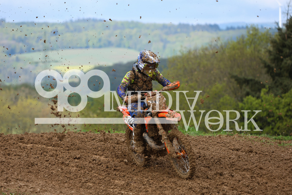 5E6A3296 | 989 MEDIAWORK