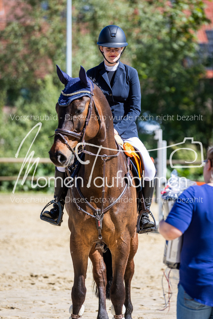 Donop24-A2Spr-185 | MomenTaufnahmen Pferdesportfotos