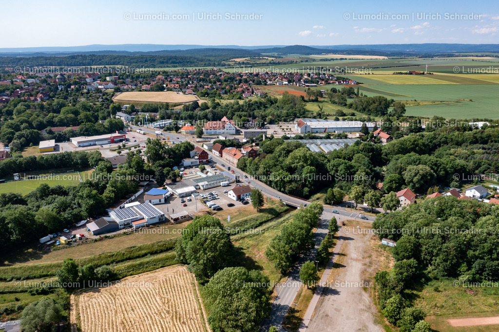 10049-51662 - Luftbild Halberstadt | Stockfoto und Bilderpool mit Bildmaterial aus Deutschland, dem Harz, Halberstadt, Quedlinburg, Wernigerode und weltweit. Qualitativ hochwertige und professionelle Fotos anschauen und kaufen. - Realisiert mit Pictrs.com