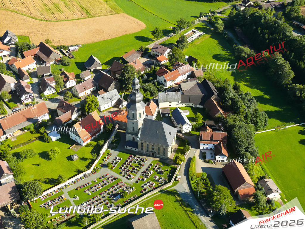 Die Luftaufnahme Seibelsdorf - Marktrodach wurde vom UL-Flugzeug (keine Drohne) aus fotografiert.Hohe Druck- Auflösung-die Geschenkidee!