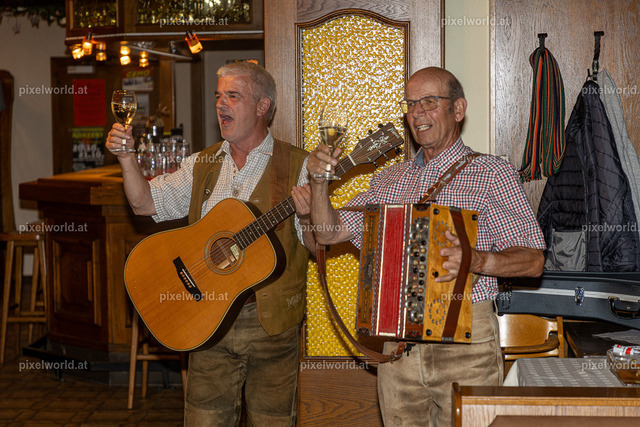 Delegation aus Bamberg beim Gasthaus Wadl | Bildershop von pixelworld.at - Realisiert mit Pictrs.com