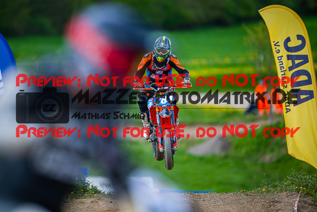 MaZZes_FotoMatrix_230506_1946 | S4