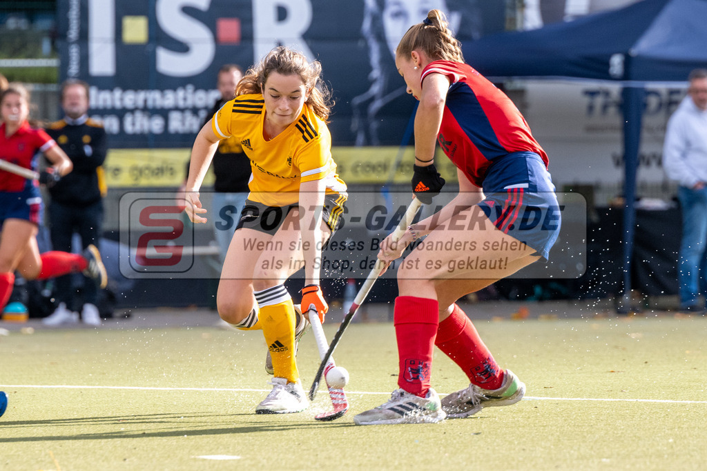 SFE_20231021_0107 | Deutsche Meisterschaft Weibliche U16 Halbfinale Düsseldorfer HC - Harvestehuder THC am 21.10.2023 in Köln (Düsseldorfer Hockeyclub 1905 e.V.), Photo: Stephan Fehrmann 2023 (Sports-Gallery)