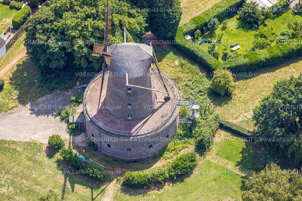 Duisburg250705119West | Luftbild, Bergheimer Mühle, Holländerwindmühle und Sehenswürdigkeit, Bergheim, Duisburg, Ruhrgebiet, Nordrhein-Westfalen, Deutschland