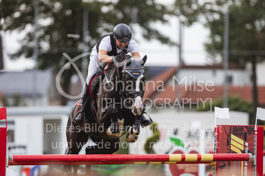 240719_LC_Youngster-S-607 | Deine schönsten Turniermomente als professionelle Fotos! Entdecke hochwertige Pferdesport-Fotografie im Online-Shop. Jetzt Fotos finden & bestellen!