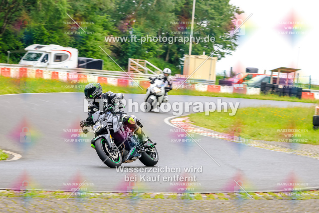 VBK-7790 | Hier findet Ihr Bilder von Touristenfahrten auf der Nürburgring Nordschleife oder von anderen Veranstaltungen die ich besucht habe. Viel Spass beim Durch Schauen 