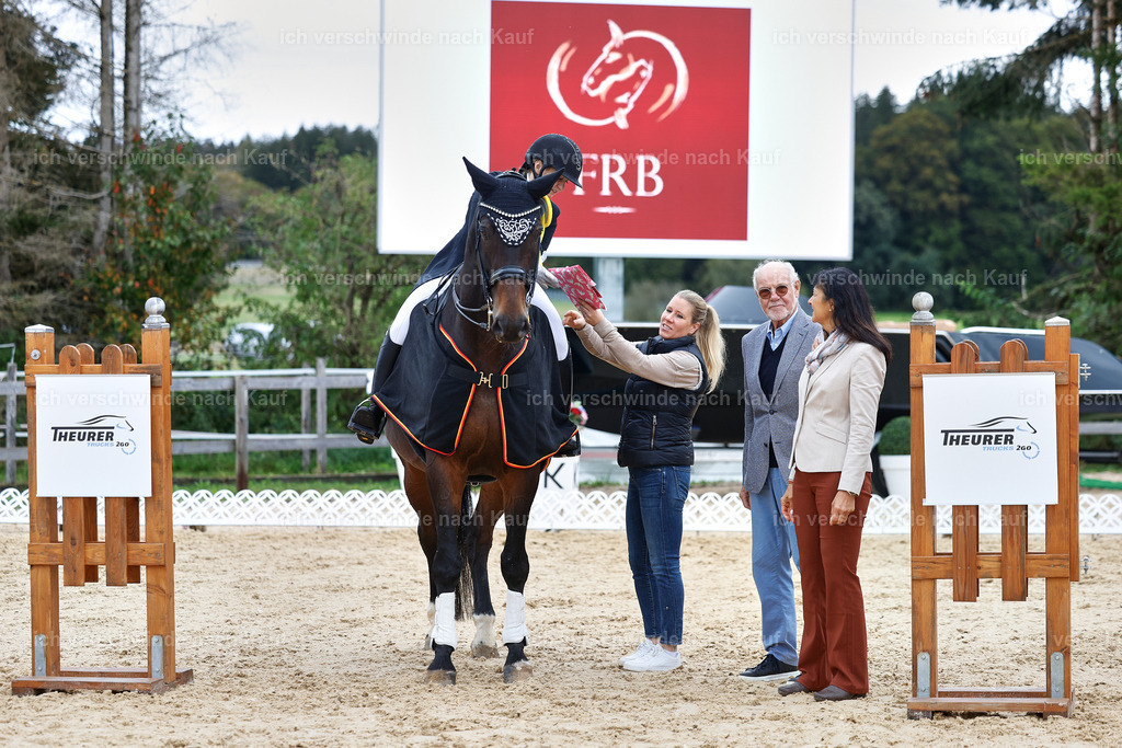6-Siegerehrung-AMATUER-DRESSUR S_  -StoibPH-3644 | working equitationturnier fotograf videograf stoibphotography marixx film working equitation deutschland reitsport turnierfotografie eventfotografie equestrian events