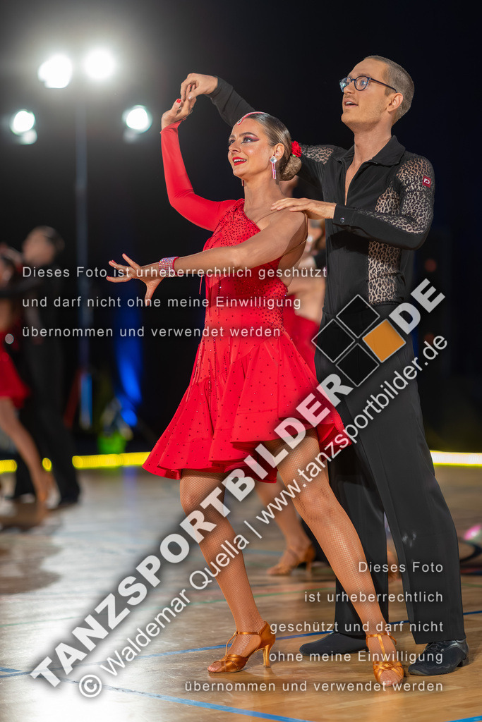 20260322-00449 | Hier finden Sie Tanz Bilder vom Latein und Standard Formationen tanzen. Sportbilder vom Tanzsport. Schöne Fotos und von Weltmeisterschaft, Europameisterschaft, Bundesliga, Regionalliga, Oberliga und Landesliga sowie von GOC Stuttgart, DanceComp, WM Bremen