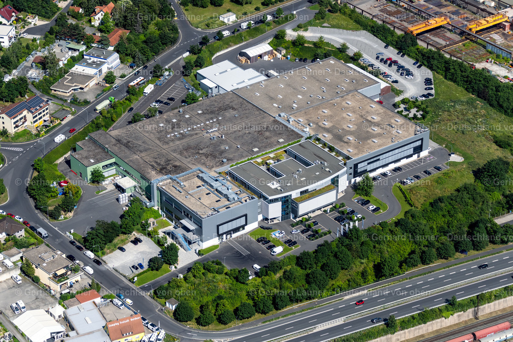 4046917 | va-Q-tec AG, Blaue Halle