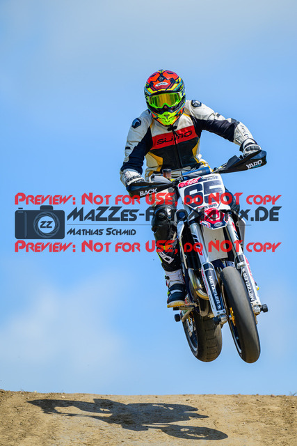 MaZZes_FotoMatrix_240622_6007705_7752 | UE40